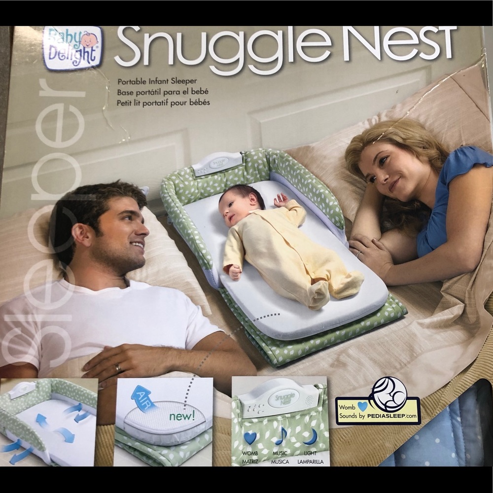 NIB Baby Delight Snuggle Nest Co-Sleeper